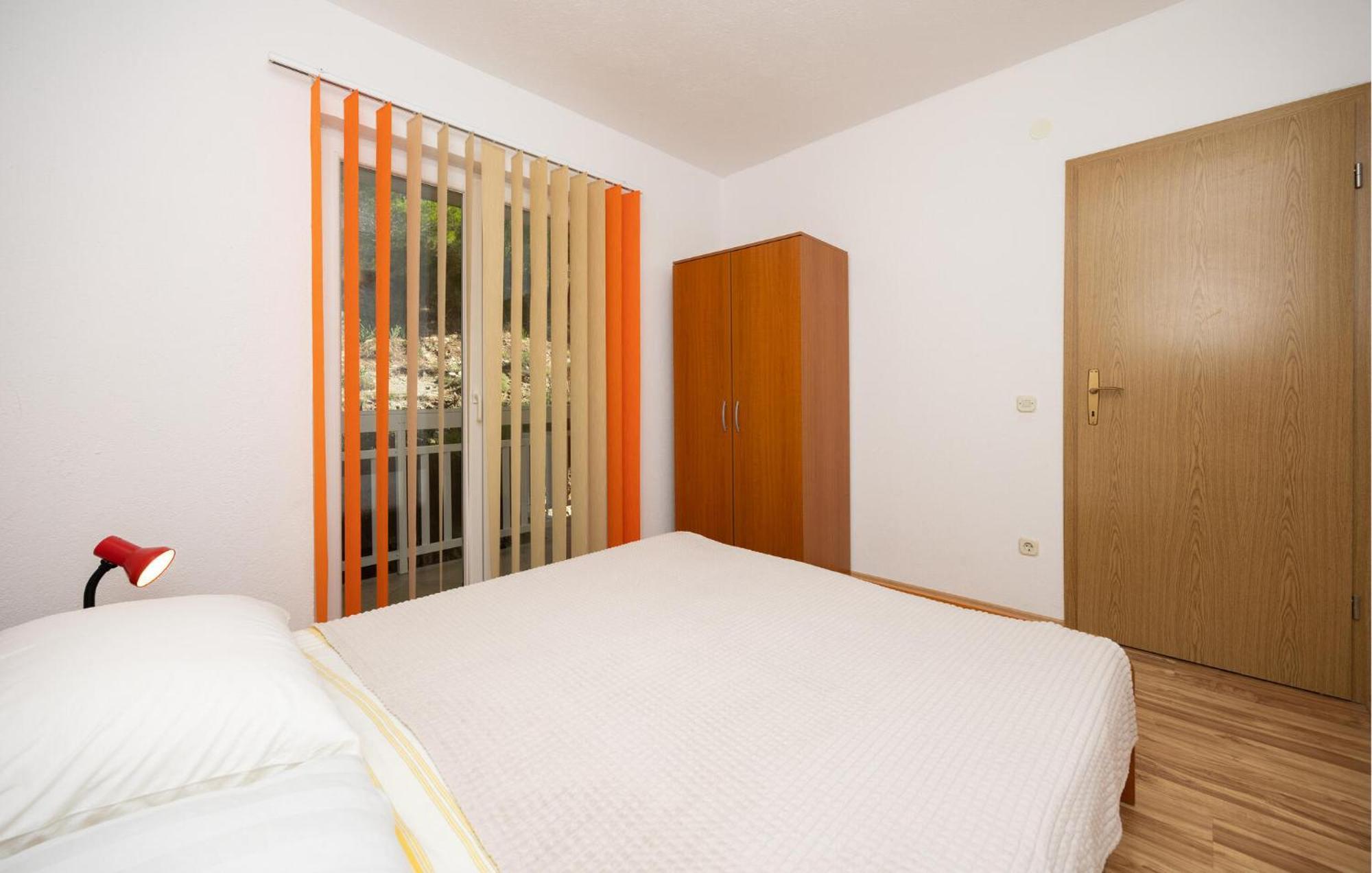 1 Bedroom Awesome Apartment In Локва-Рогозница Экстерьер фото