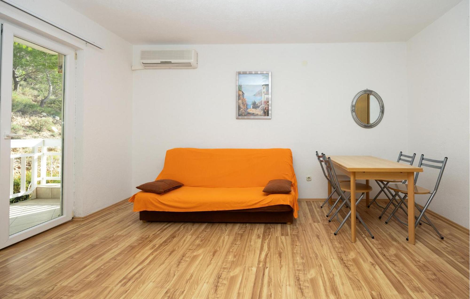 1 Bedroom Awesome Apartment In Локва-Рогозница Экстерьер фото