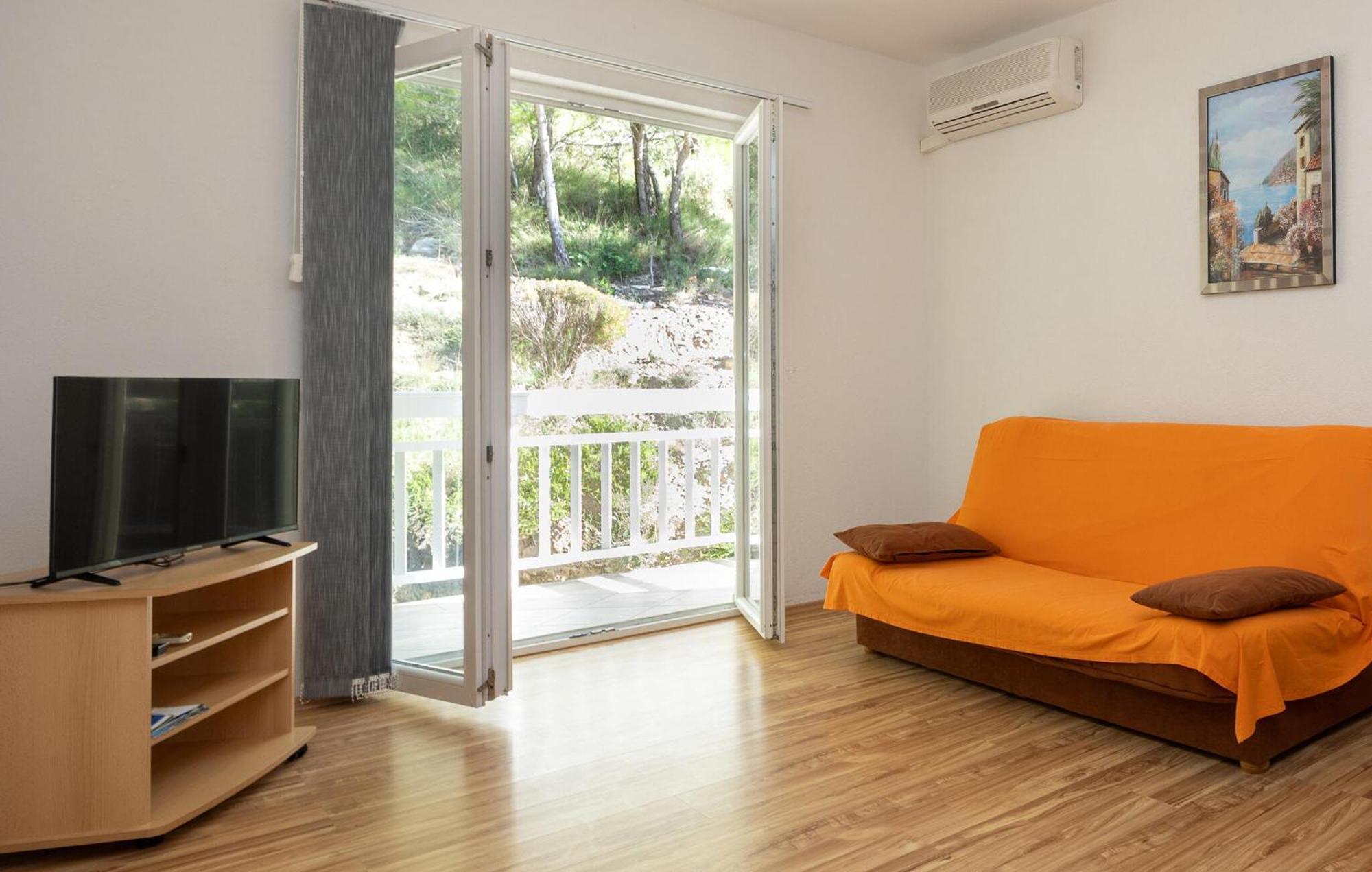 1 Bedroom Awesome Apartment In Локва-Рогозница Экстерьер фото